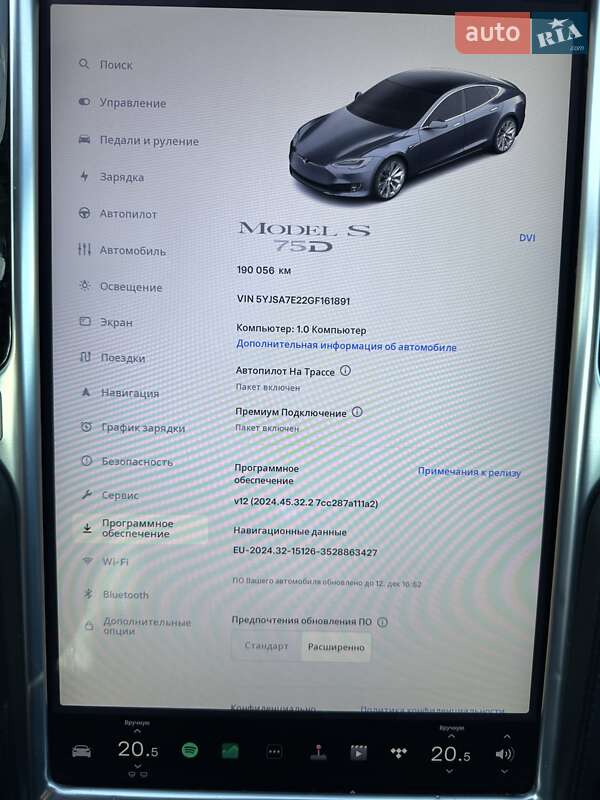 Лифтбек Tesla Model S 2016 в Львове