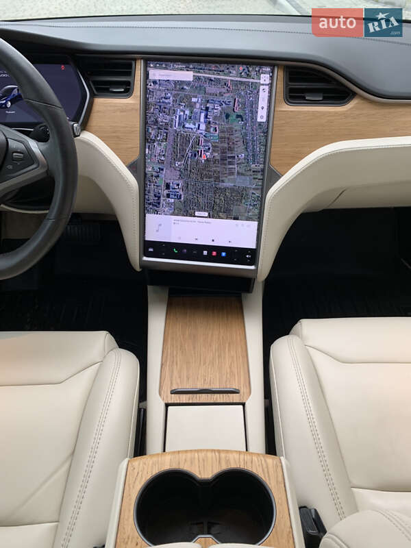 Ліфтбек Tesla Model S 2019 в Львові