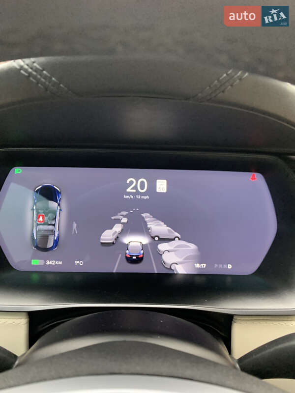 Ліфтбек Tesla Model S 2019 в Львові