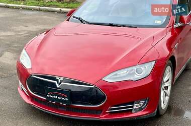 Ліфтбек Tesla Model S 2015 в Миколаєві