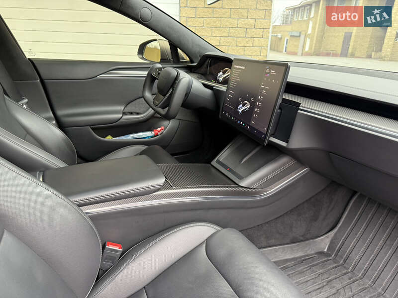 Лифтбек Tesla Model S 2023 в Днепре