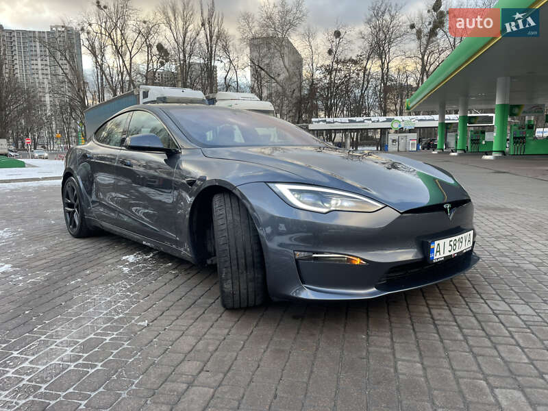 Лифтбек Tesla Model S 2022 в Киеве