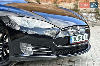 Лифтбек Tesla Model S 2014 в 