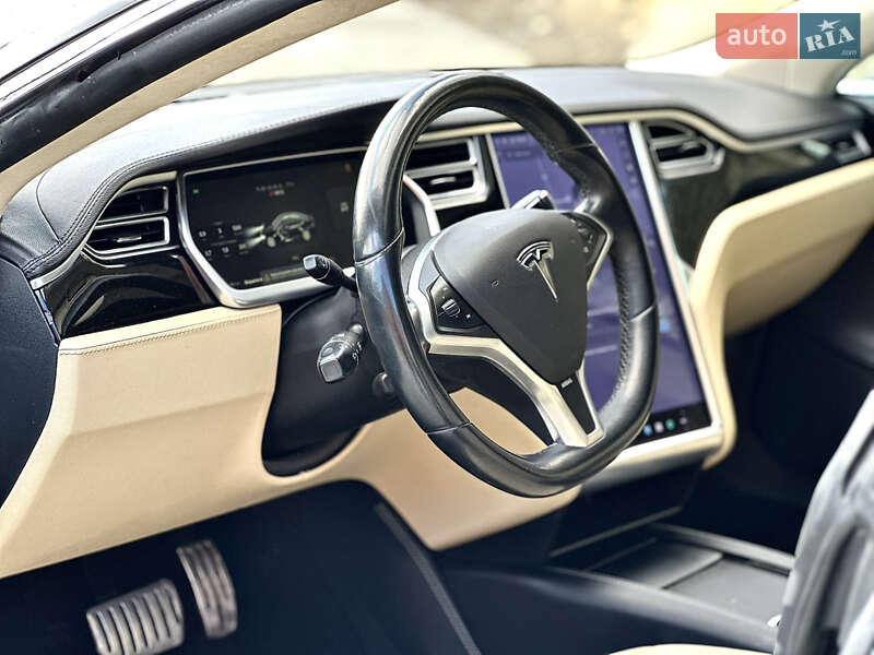 Лифтбек Tesla Model S 2014 в Тернополе фото 25 Лифтбек Tesla Model S 2014 в Тернополе