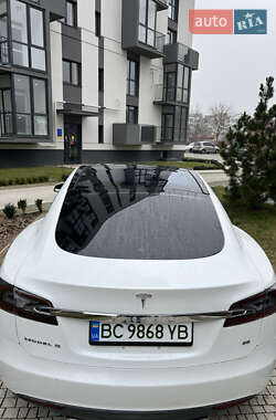 Ліфтбек Tesla Model S 2013 в Пустомитах