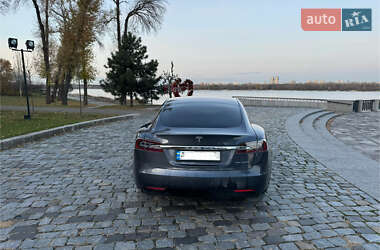 Лифтбек Tesla Model S 2020 в 