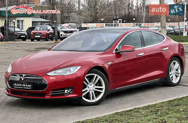 Ліфтбек Tesla Model S 2015 в Миколаєві