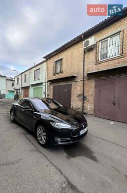 Лифтбек Tesla Model S 2014 в Киеве