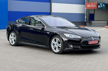 Лифтбек Tesla Model S 2014 в Ровно