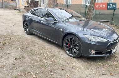 Ліфтбек Tesla Model S 2014 в Києві