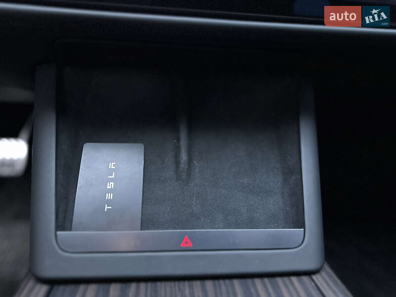 Ліфтбек Tesla Model S 2021 в Хмельницькому