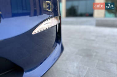Лифтбек Tesla Model S 2021 в 