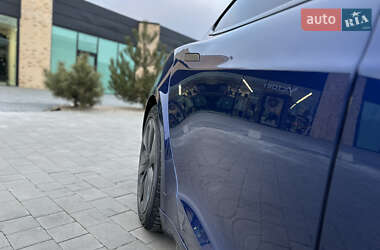 Лифтбек Tesla Model S 2021 в 