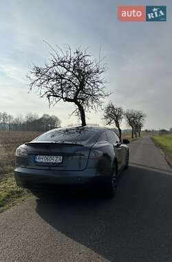 Ліфтбек Tesla Model S 2017 в Львові