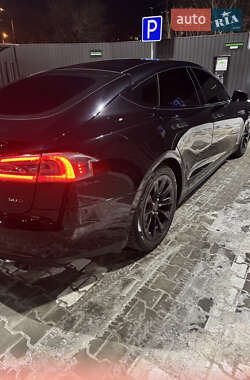 Лифтбек Tesla Model S 2016 в Днепре