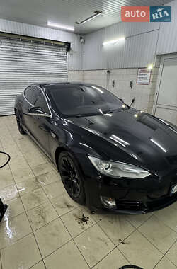 Лифтбек Tesla Model S 2016 в Днепре