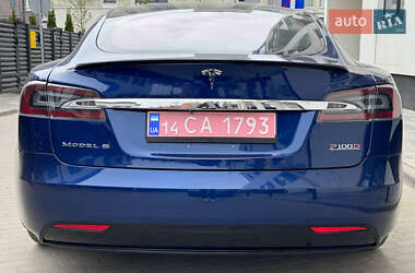 Лифтбек Tesla Model S 2016 в Львове