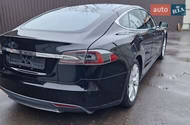 Ліфтбек Tesla Model S 2014 в Києві