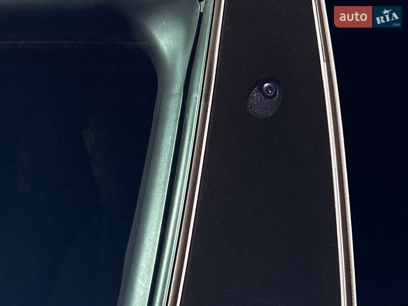 Лифтбек Tesla Model S 2020 в Ужгороде фото 3 Лифтбек Tesla Model S 2020 в Ужгороде