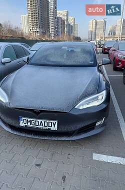 Лифтбек Tesla Model S 2019 в Киеве