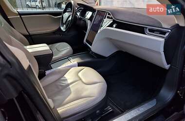 Лифтбек Tesla Model S 2014 в 