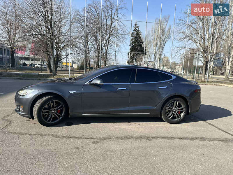 Лифтбек Tesla Model S 2014 в Запорожье фото 4 Лифтбек Tesla Model S 2014 в Запорожье