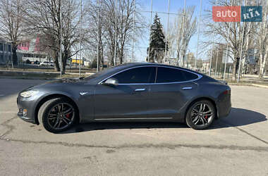 Лифтбек Tesla Model S 2014 в Запорожье