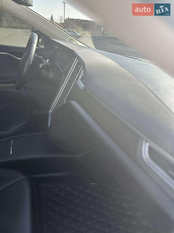 Лифтбек Tesla Model S 2014 в Запорожье фото 14 Лифтбек Tesla Model S 2014 в Запорожье