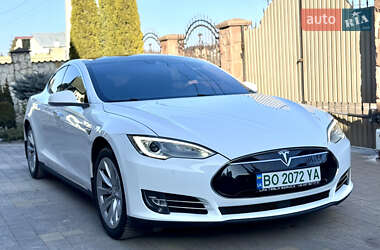 Лифтбек Tesla Model S 2016 в Тернополе