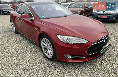 Лифтбек Tesla Model S 2016 в 