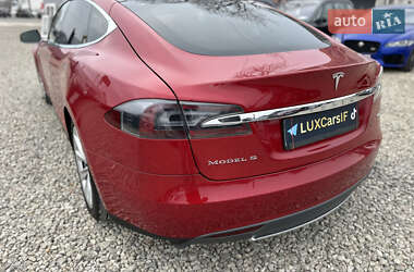 Лифтбек Tesla Model S 2016 в 