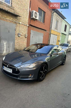 Ліфтбек Tesla Model S 2013 в Києві