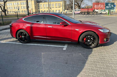 Лифтбек Tesla Model S 2014 в 