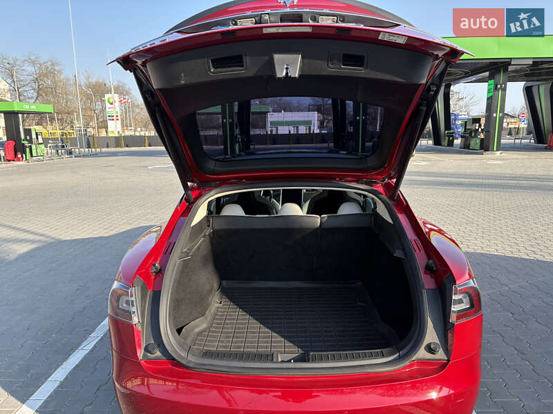 Лифтбек Tesla Model S 2014 в Одессе