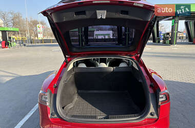 Лифтбек Tesla Model S 2014 в 