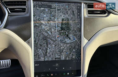 Лифтбек Tesla Model S 2014 в 