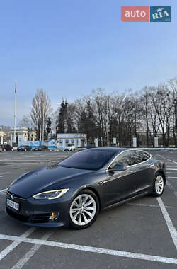 Лифтбек Tesla Model S 2017 в Киеве