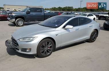 Лифтбек Tesla Model S 2014 в Львове