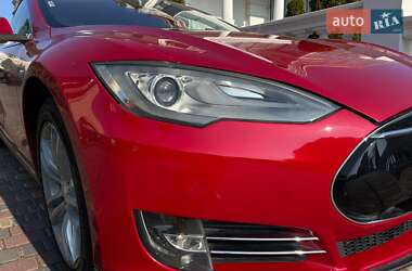 Лифтбек Tesla Model S 2013 в 
