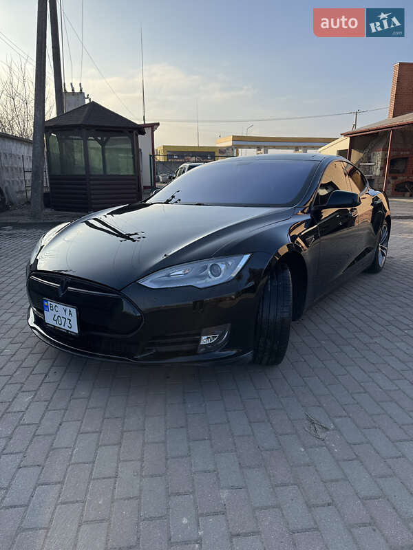 Лифтбек Tesla Model S 2013 в Львове