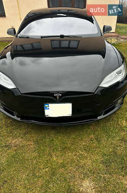 Лифтбек Tesla Model S 2013 в 