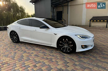 Лифтбек Tesla Model S 2019 в Киеве