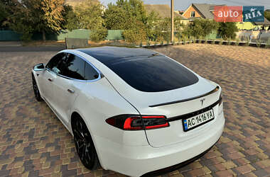 Лифтбек Tesla Model S 2019 в Киеве