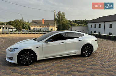 Лифтбек Tesla Model S 2019 в Киеве