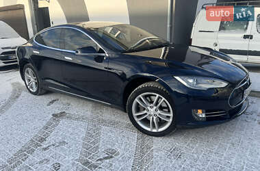Лифтбек Tesla Model S 2013 в 