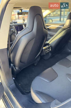 Ліфтбек Tesla Model S 2013 в 