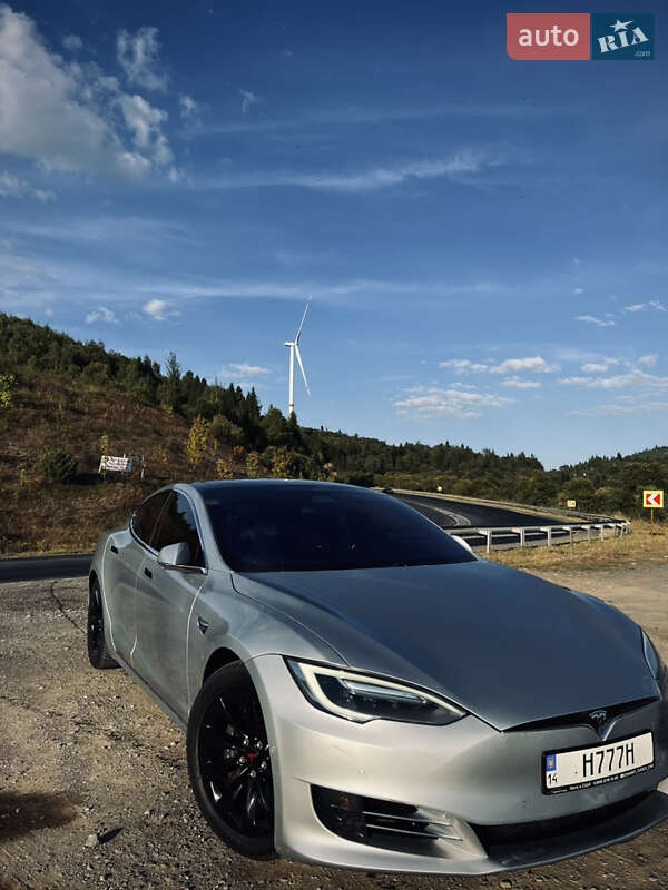 Tesla Model S 2017