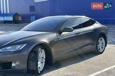 Лифтбек Tesla Model S 2014 в Виннице