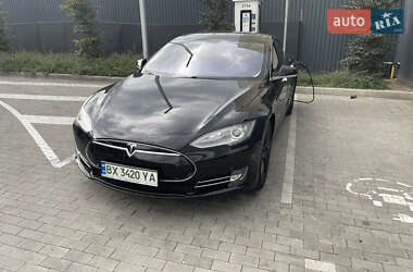Лифтбек Tesla Model S 2013 в 