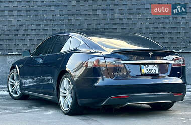 Ліфтбек Tesla Model S 2014 в 
